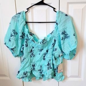 Super cute summer top! (I just didn't like this fit on me)